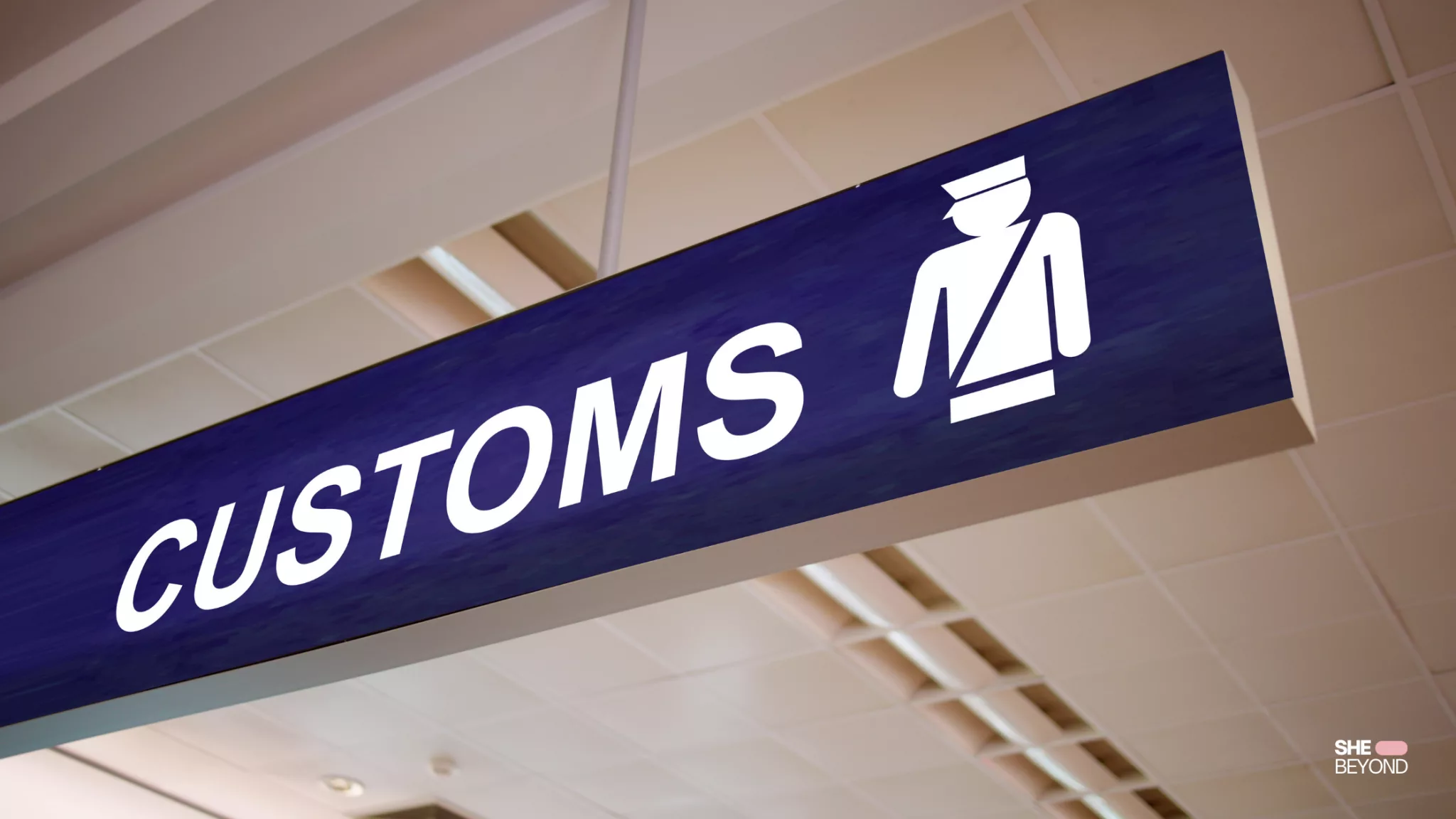 US customs rules sign at border checkpoint for expat partners